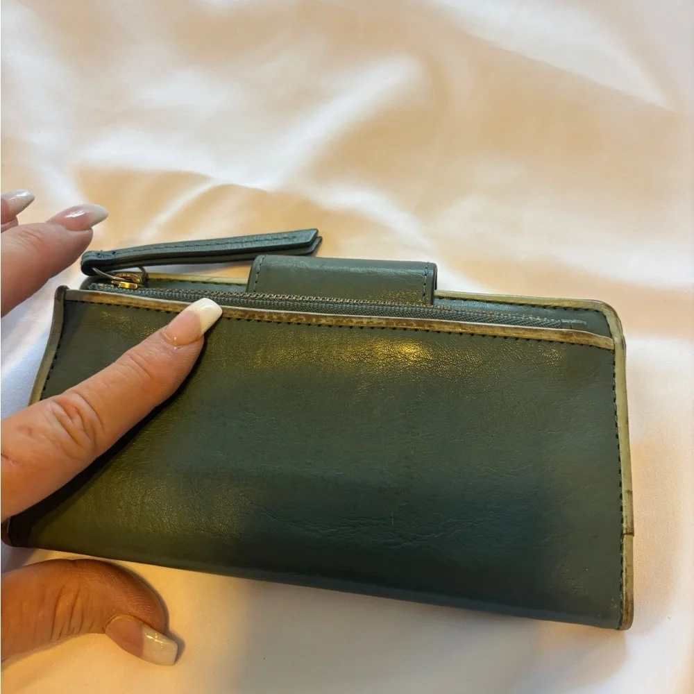 Vintage Fossil Logan‎ RFID tab clutch wallet in green leather